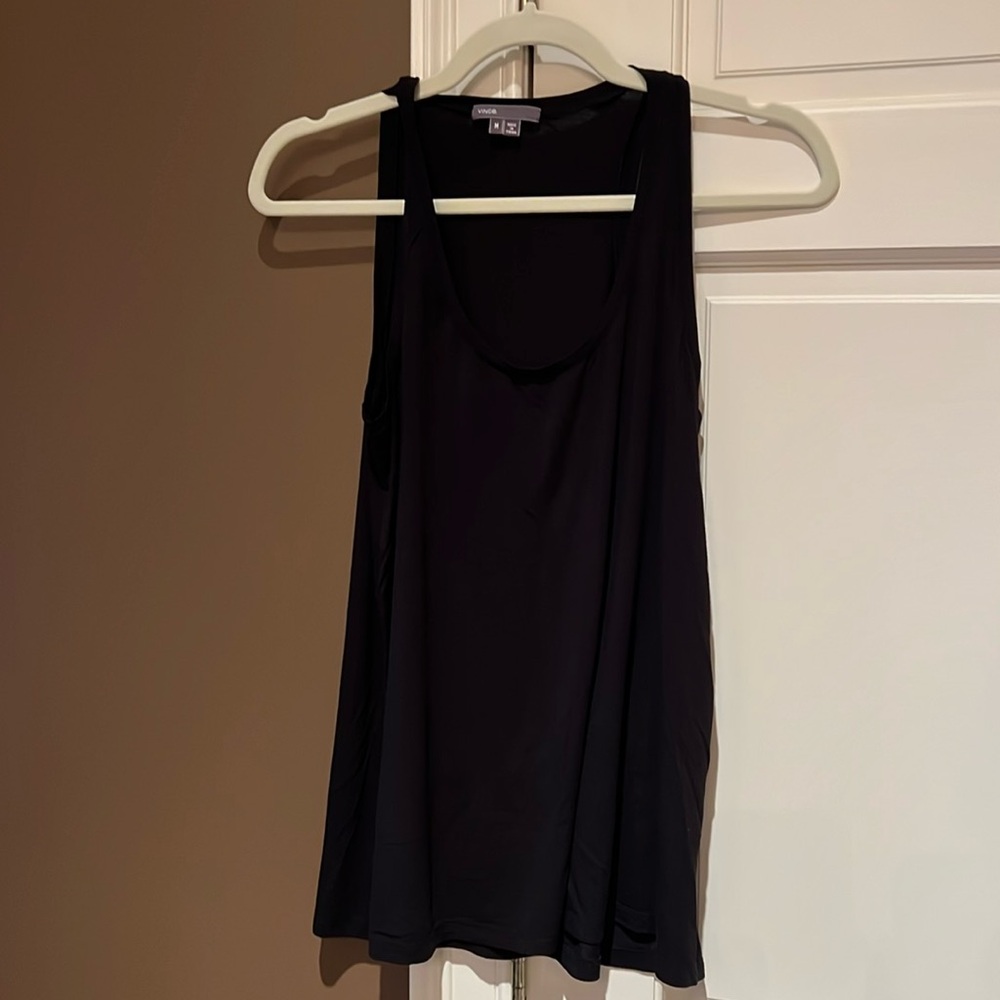Vince tank to size M